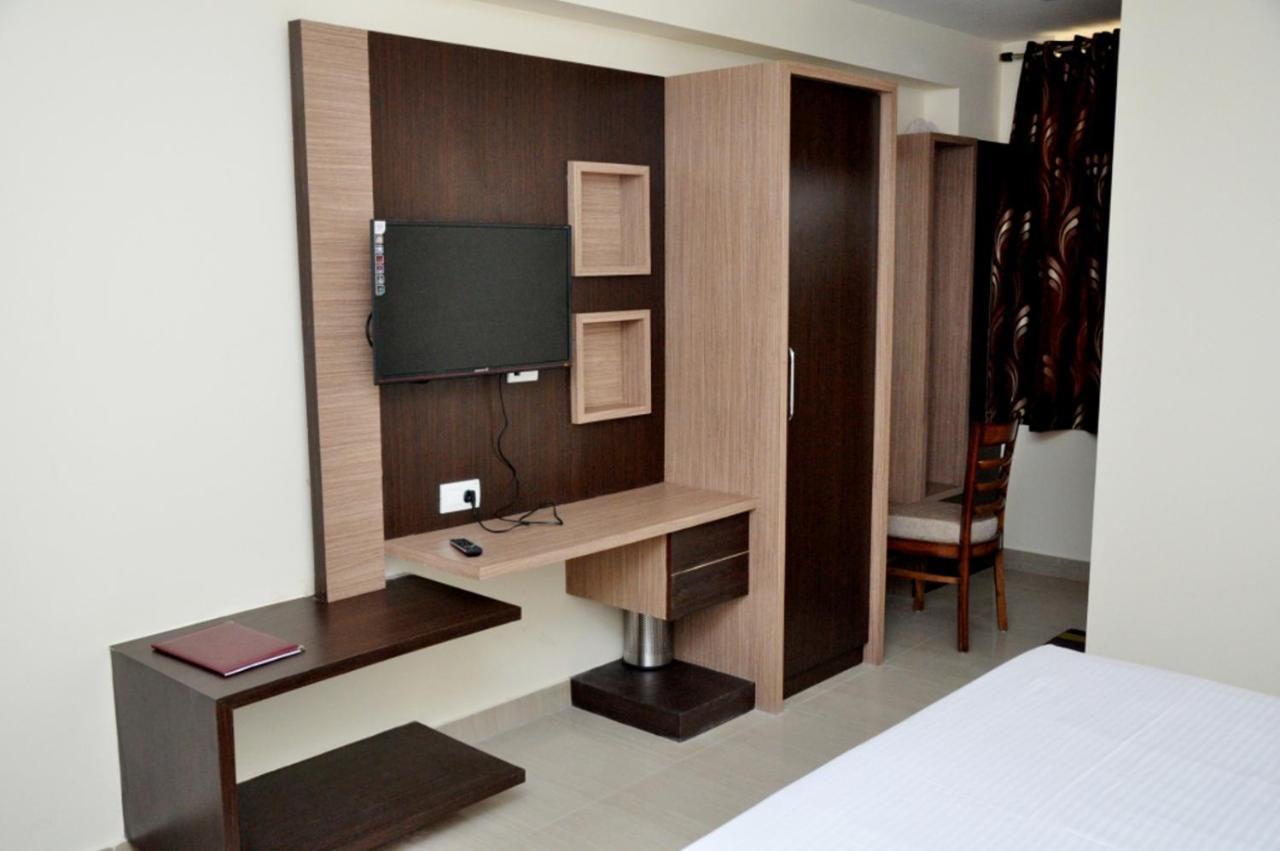 Hotel Radiance Gwalior Extérieur photo