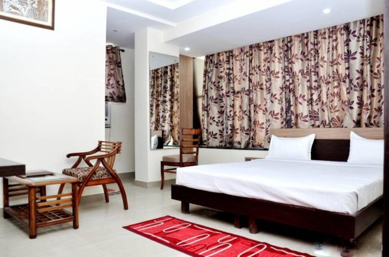 Hotel Radiance Gwalior Extérieur photo